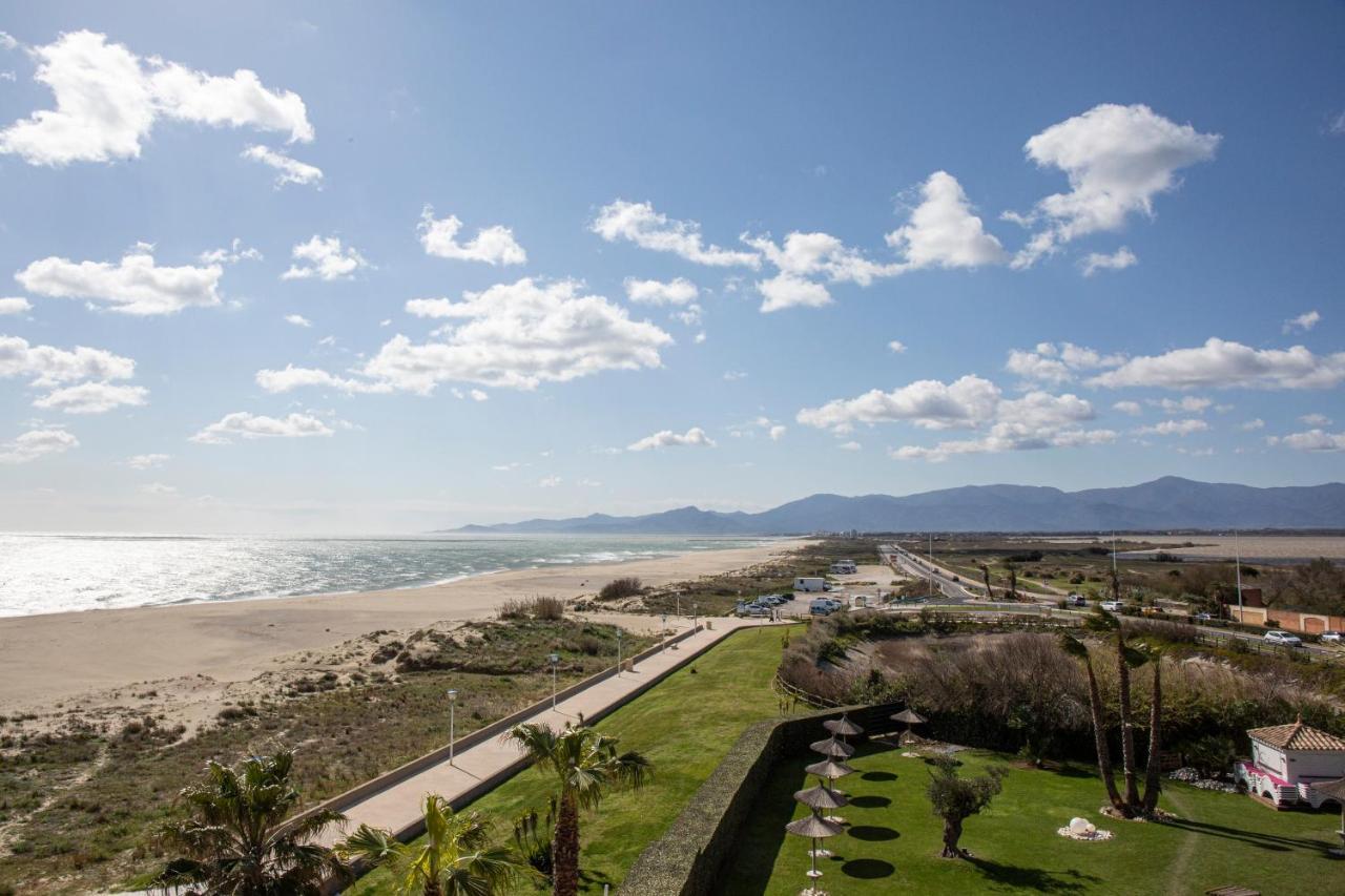 Grand Hotel Les Flamants Roses Thalasso & Spa Кане Экстерьер фото